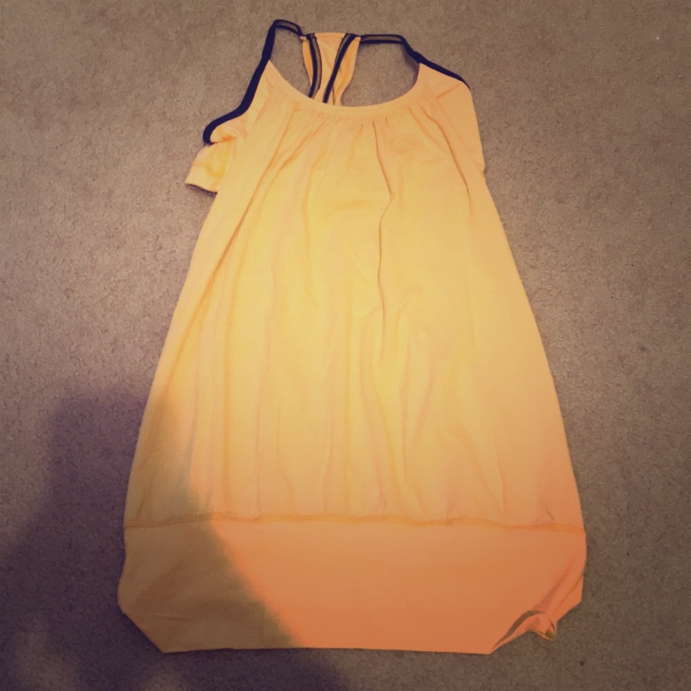 💛SOLD💛 Lululemon workout top